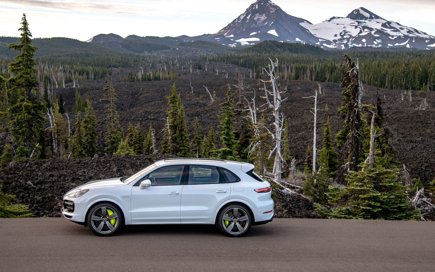 Comparison Porsche Cayenne Coupe 2020 vs Porsche Cayenne Turbo S